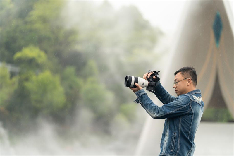 转折与新生：屡获国际大奖的婚礼摄影师与索尼微单的相遇